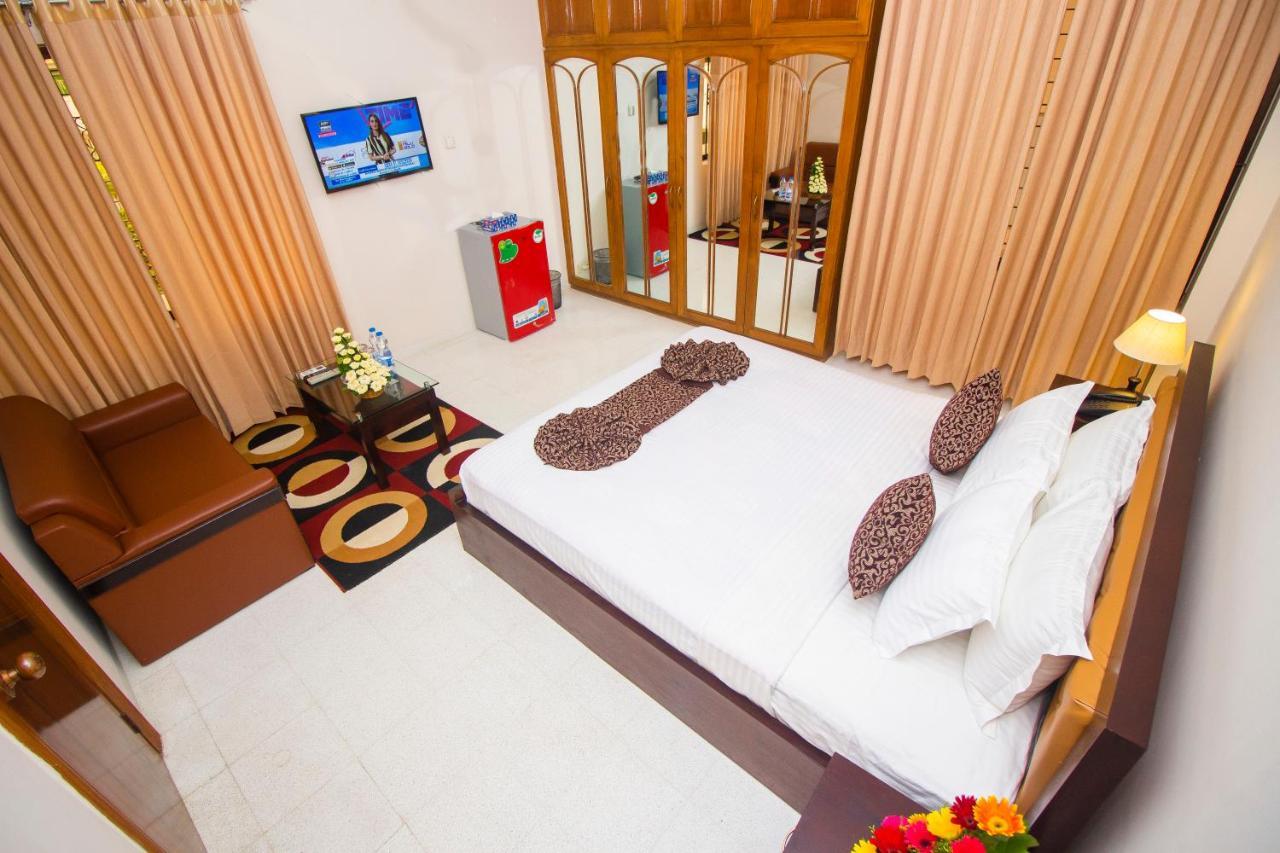 Hotel Suite Palace Дакка Экстерьер фото