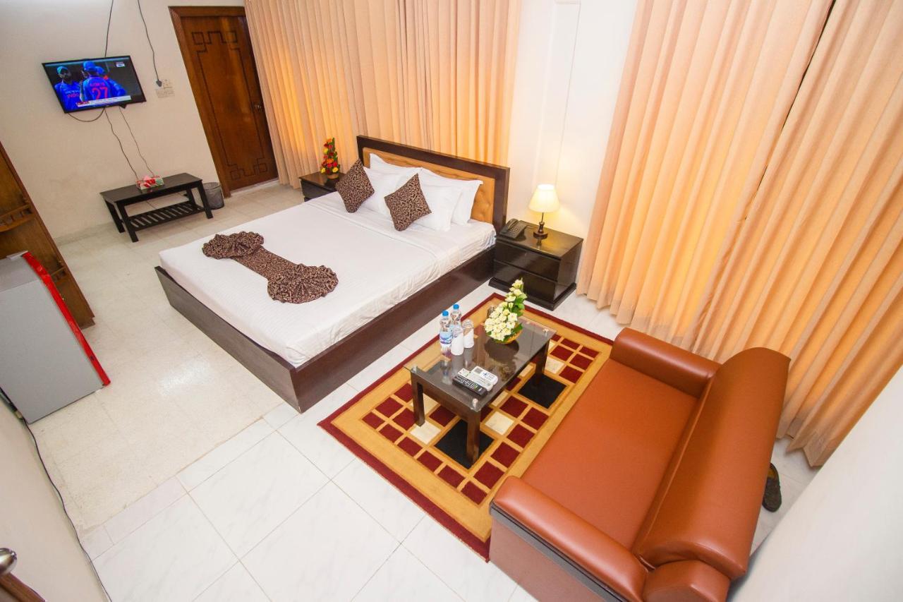 Hotel Suite Palace Дакка Экстерьер фото
