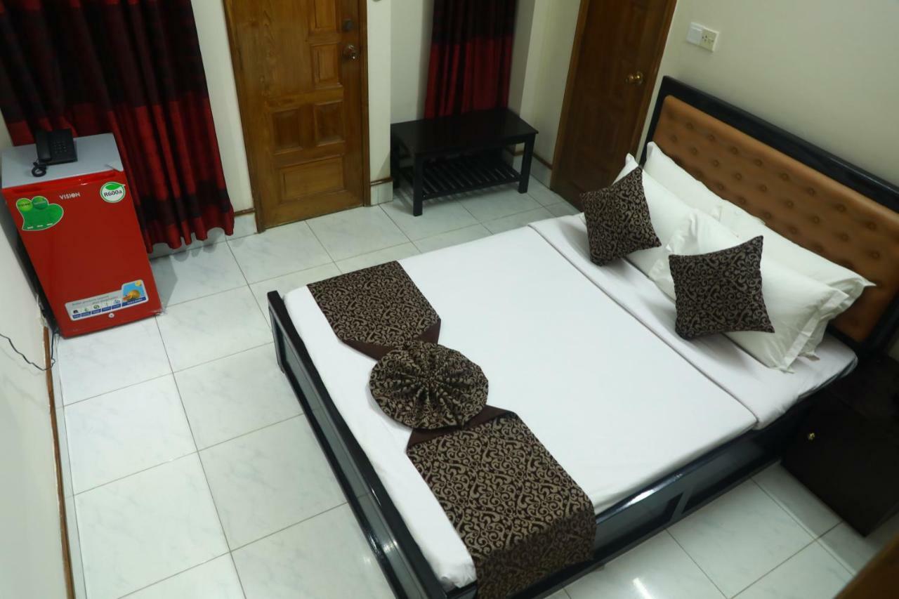 Hotel Suite Palace Дакка Экстерьер фото